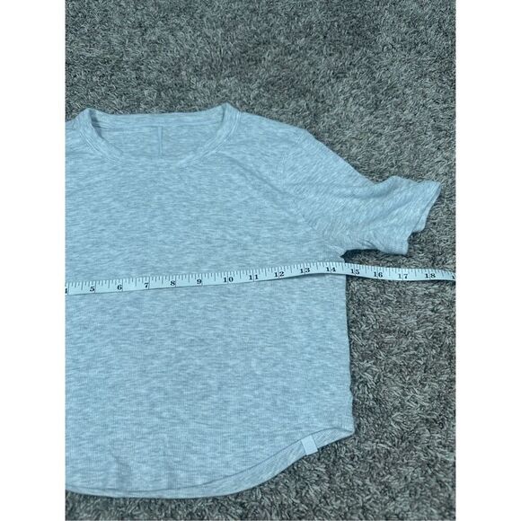 Lululemon Hold Tight Cropped T-Shirt Heathered Core Ultra Light Grey Size 6 - Picture 6 of 7